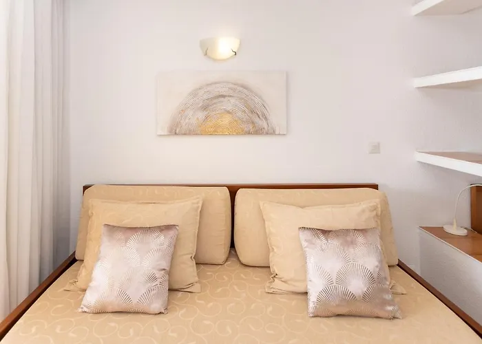 Apartamentos Maria Cristina Beach